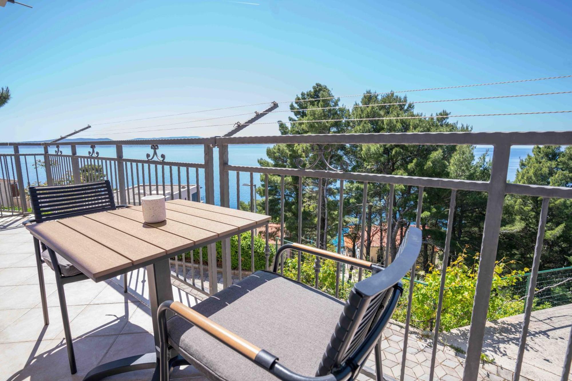 Sea View Apartment Gin Brela Exteriör bild